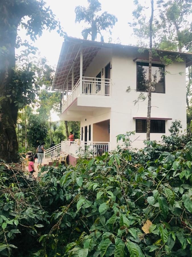 Silver Springs Homestay Chickmagalur Чикмагалур Екстер'єр фото
